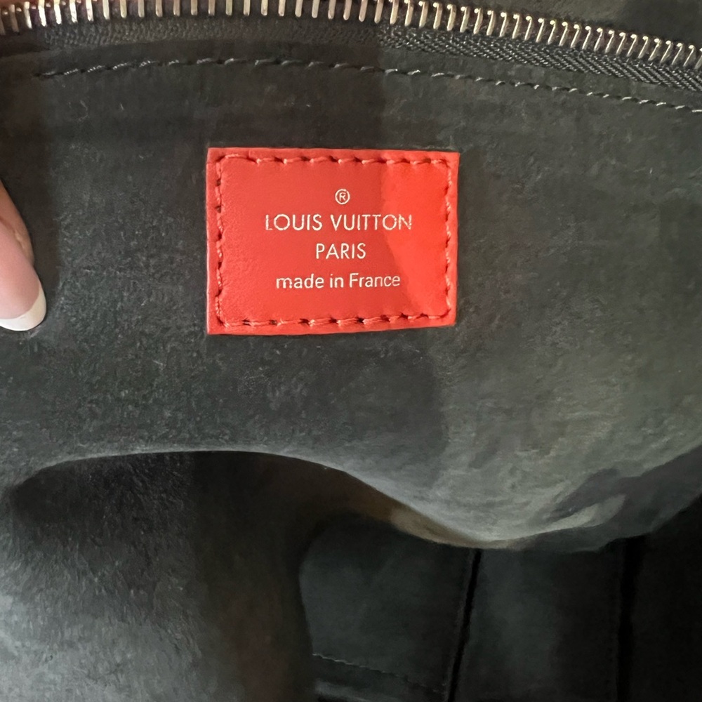 Louis Vuitton Red Tote with Textured Sides - Picture 13 of 16